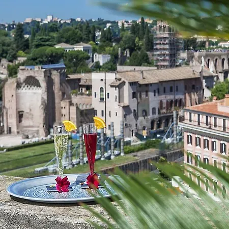 Colosseum Corner روما