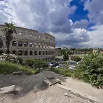 בית הארחה Colosseum Corner 4*