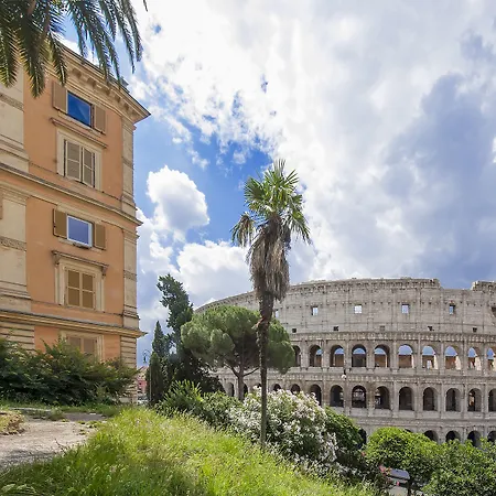 Colosseum Corner Гостевой дом 4*